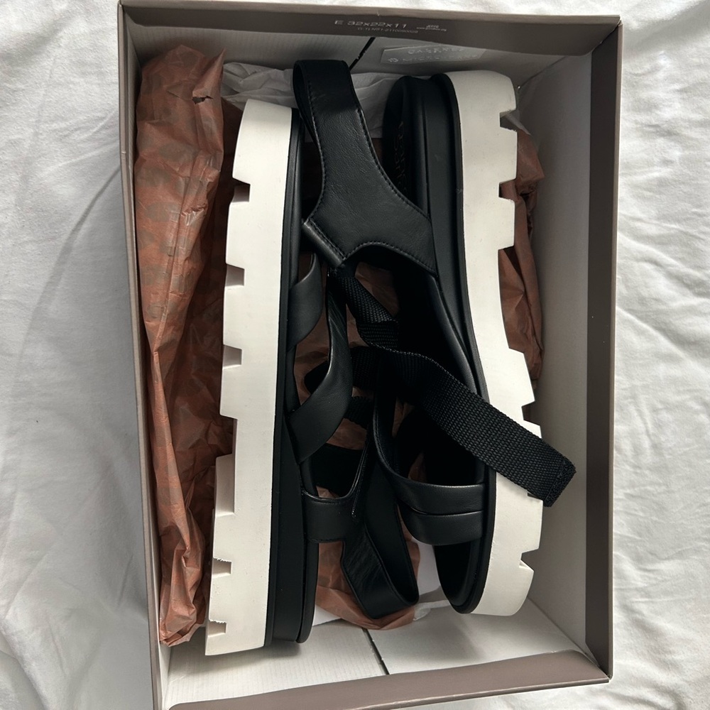 Franco Sarto, leather sandal in women’s size 11.